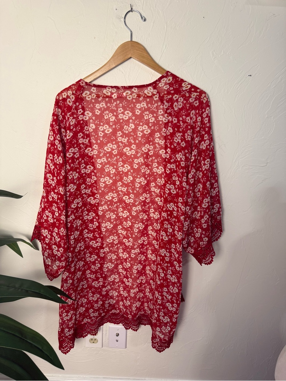 Maurices Red Floral Lace Trim Kimono Cardigan XL Boho Cover Up - Picture 5 of 5